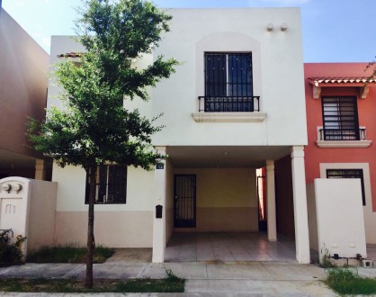 Casa en Renta Parajes Santa Rosa Sur.